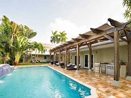 5 Beds 6 Baths For Rent in Miami, FL