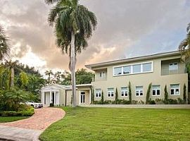 5 Beds 6 Baths For Rent in Miami, FL (Photo 3 of 7)