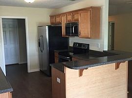  Amazon Dr Foley, Al 36535 3 Beds 2 Baths 1,563 Sqft in Foley, AL (Photo 2 of 11)