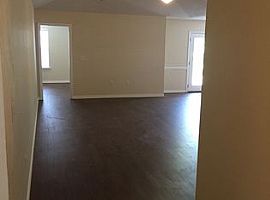  Amazon Dr Foley, Al 36535 3 Beds 2 Baths 1,563 Sqft in Foley, AL (Photo 4 of 11)