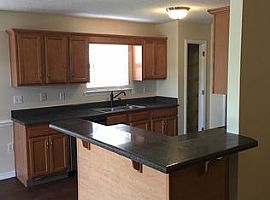  Amazon Dr Foley, Al 36535 3 Beds 2 Baths 1,563 Sqft in Foley, AL (Photo 6 of 11)