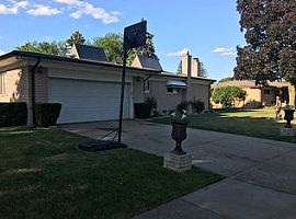  26410 Nicola Dr, Warren, Mi 48091 3 Beds 2 Baths 1,517 Sqft in Warren, MI (Photo 2 of 12)