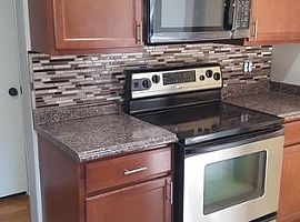  3812 Lincoln St, Dearborn, Mi 48124 3 Beds 1 Bath 978 Sqft in Dearborn, MI (Photo 3 of 10)