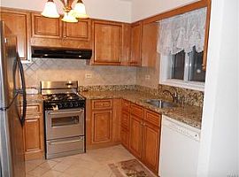  99 Smith Ave, White Plains, Ny 10605 4 Beds 2 Baths 1,446 Sqft in White Plains, NY (Photo 3 of 4)