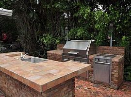 3 Beds 2 Baths For Rent in Fl in Coral Gables, FL (Photo 4 of 9)