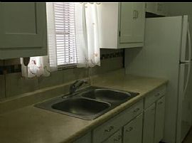  2107 Alhambra Ave Sw, Albuquerque, Nm 87104 2 Beds · 1 Bath ·  in Albuquerque, NM (Photo 5 of 6)