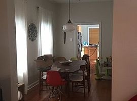 3 Beds 2 Baths 2,400 Sqft For Rent  in Chicago, IL (Photo 7 of 8)