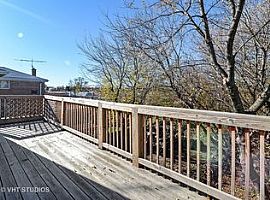 4 Beds 4 Baths 2,000 Sqft For Rent in Chicago, IL (Photo 5 of 12)