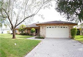  19340 Nw 8th St, Pembroke Pines, Fl 33029 4 Beds 2.5 Baths 3,3 in Pembroke Pines, FL
