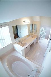  19340 Nw 8th St, Pembroke Pines, Fl 33029 4 Beds 2.5 Baths 3,3 in Pembroke Pines, FL (Photo 12 of 12)