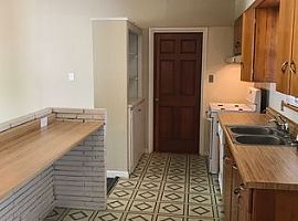 410 Craigmont Ln, San Ant Rent 600 Deposit 600 Total 1200 in San Antonio, TX (Photo 4 of 6)