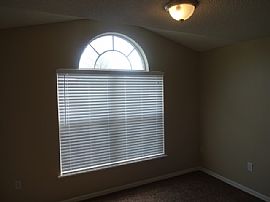 Single Family Home For Rent Asap in Middleburg, FL (Photo 3 of 6)