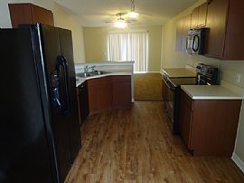 Single Family Home For Rent Asap in Middleburg, FL (Photo 5 of 6)