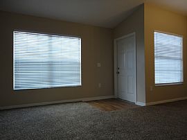 Single Family Home For Rent Asap in Zephyrhills, FL (Photo 2 of 4)