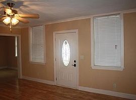 5305 Bedford Rd, Jacksonv Rent 650 Deposit 650 Total 1300 in Jacksonville, FL (Photo 2 of 7)