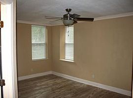 5305 Bedford Rd, Jacksonv Rent 650 Deposit 650 Total 1300 in Jacksonville, FL (Photo 7 of 7)