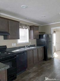 5309 N Us Highway 75 Trlr 400, Sioux City, Ia 51108 3 Beds 2 Ba in Sioux City, IA (Photo 4 of 8)