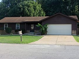 95 Grand Teton Dr, Saint Peters, Mo 63376 3 Beds 2 Baths 1,306  in Saint Peters, MO (Photo 2 of 9)