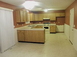 95 Grand Teton Dr, Saint Peters, Mo 63376 3 Beds 2 Baths 1,306  in Saint Peters, MO (Photo 6 of 9)