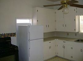 1621 Maple St, North Little Rock, Ar 72114 1 Bed · 1 Bath · 800 in North Little Rock, AR (Photo 3 of 6)