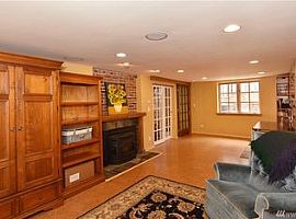 3 Beds 2 Baths For Rent in Seattle,Wa in Seattle, WA (Photo 11 of 12)