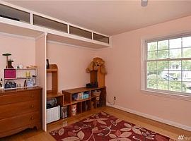 3 Beds 2 Baths For Rent in Seattle,Wa in Seattle, WA (Photo 7 of 12)