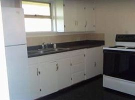 A Well Maintained , Cute Home For Rent in Seattle, WA (Photo 5 of 6)