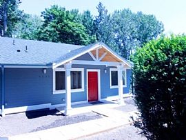 2 Beds 1 Bath 713 Sqft For Rent in Seattle, WA (Photo 2 of 10)