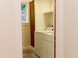 2 Beds 1 Bath 713 Sqft For Rent in Seattle, WA (Photo 9 of 10)
