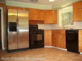 3 Beds 2 Baths 2,014 Sqft For Rent in Portland, OR (Photo 4 of 10)