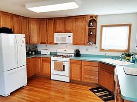 72 Juniper Way, Lake Villa, Il 60046 3 Beds 2 Baths 1,863 Sqft in Lake Villa, IL (Photo 2 of 12)