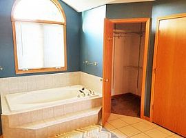 72 Juniper Way, Lake Villa, Il 60046 3 Beds 2 Baths 1,863 Sqft in Lake Villa, IL (Photo 7 of 12)