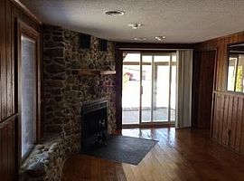 836 Whistler Dr, Quincy, Mi 49082 1 Bed 1.5 Baths 1,350 Sqft in Quincy, MI (Photo 4 of 11)