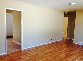 25410 Miracle Dr, Madison Heights, Mi 48071 2 Beds · 1 Bath · 9 in Madison Heights, MI (Photo 4 of 10)