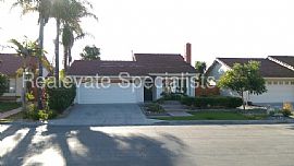 Single Family Home For Rent in Oceanside, CA