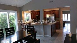 Single Family Home For Rent in Oceanside, CA (Photo 3 of 9)