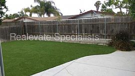 Single Family Home For Rent in Oceanside, CA (Photo 7 of 9)