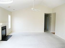  7101 Robmar Ct, Wilmington, Nc 28411 3 Beds 2 Baths 1,406 Sqft in Wilmington, NC (Photo 3 of 4)