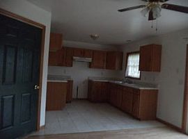 Governor Rd Valparaiso, in 46385 3 Beds 2 Baths 1,133 Sqft in Valparaiso, IN (Photo 4 of 8)