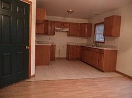 Governor Rd Valparaiso, in 46385 3 Beds 2 Baths 1,133 Sqft in Valparaiso, IN (Photo 5 of 8)