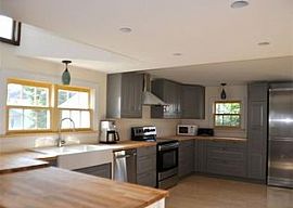 2 Willow St, Mystic, Ct 06355 in Mystic, CT (Photo 9 of 9)