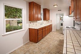 4 Beds 2 Bath in Winnetka, CA (Photo 2 of 3)