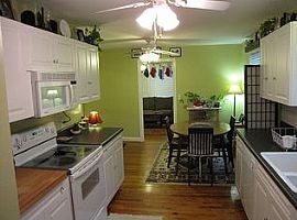  527 Etiwan Ave, Columbia, Sc 29205 3 Beds 1 Bath 1,190 Sqft in Columbia, SC (Photo 3 of 4)