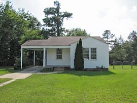  945 Roberts Dr, Elgin, Sc 29045 2 Beds 1 Bath 800 Sqft in Elgin, SC