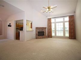  232 E Lynn Creek Dr, Arlington, Tx 76002 3 Beds 2 Baths 1,804  in Arlington, TX (Photo 2 of 5)