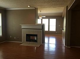  1223 Cambrian Park Ct, Sugar Land, Tx 77479 4 Beds 2 Baths 2,2 in Sugar Land, TX (Photo 4 of 4)