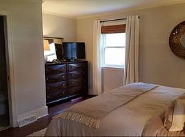 5510 Farmbrook Dr, Charlotte, Nc 28210 3 Beds 2 Baths 1,807 Sqf in Charlotte, NC (Photo 6 of 8)