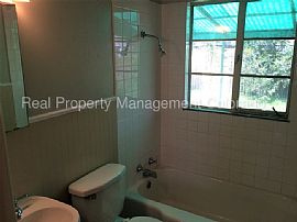 Single Family Home For Rent in Denver, CO (Photo 6 of 8)