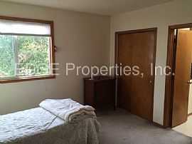 Single Family Home For Rent in Aurora, CO (Photo 5 of 10)