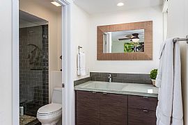 3 Bedroom, 3.00 Bath Condo in San Diego, CA (Photo 4 of 6)